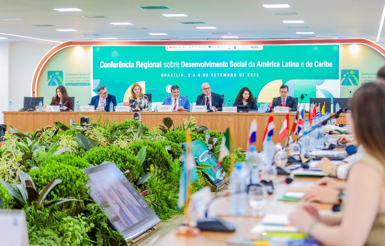 Leia mais sobre o artigo Relatório da CEPAL mostra desafios da América Latina e defende pacto global