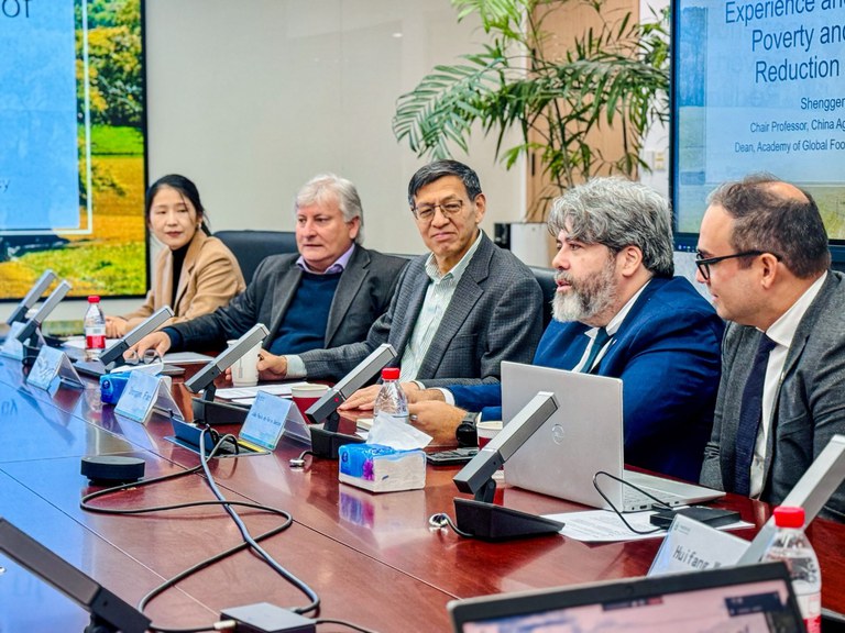 Leia mais sobre o artigo Brasil compartilha experiência em políticas sociais em curso na Universidade Agrícola da China