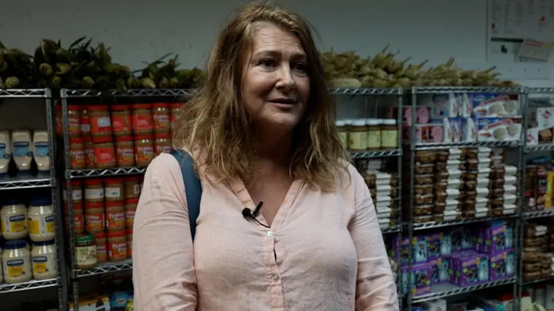 Leia mais sobre o artigo A ‘pobreza’ repentina que faz com que milhões de pessoas nos EUA dependam de ajuda para não passar fome