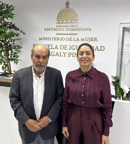 Gloria Reyes, ministra da Mulher e responsável pelo Programa de Ação Antecipatória (AA), voltado para famílias vulneráveis a catástrofes naturais