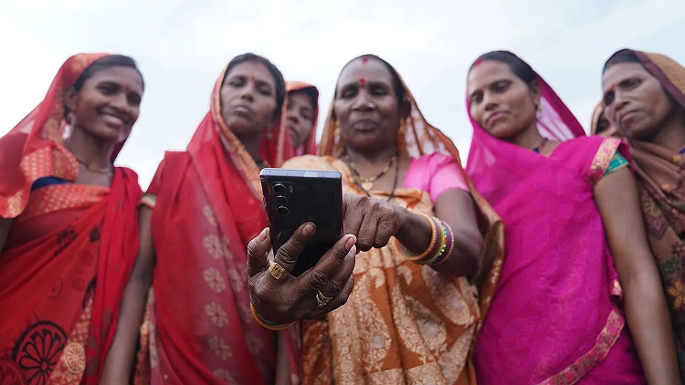 Leia mais sobre o artigo Como comunidades rurais estão reescrevendo a história da inteligência artificial