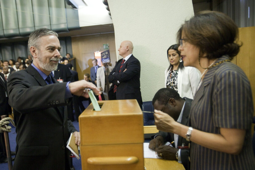 Ministro Antonio Patriota vota representando o Brasil